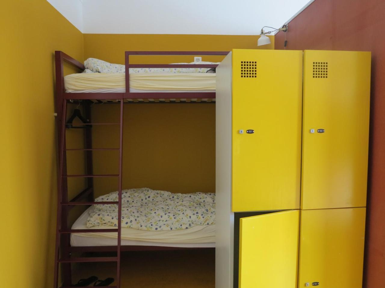 Bed in Mixed Dormitory Room